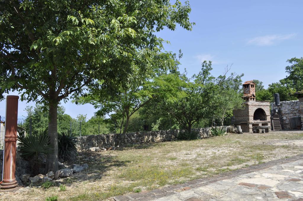 Apartments Pavlovic Linardići Buitenkant foto